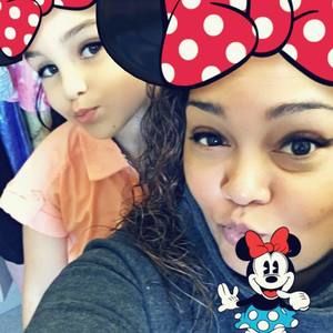 Meet your Posher, Crystal